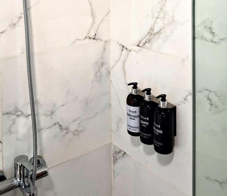 BlackStone Apart Boutique Hotel - Housity