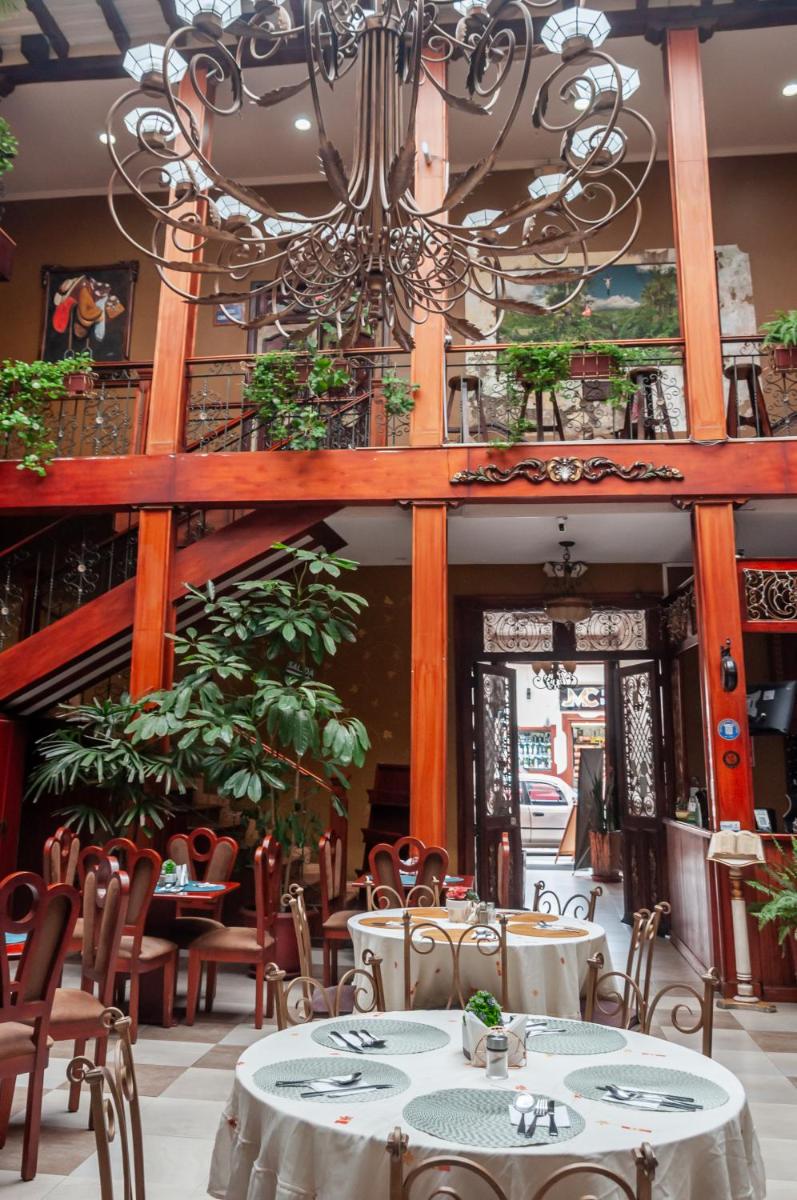 Hotel Campanario - Housity