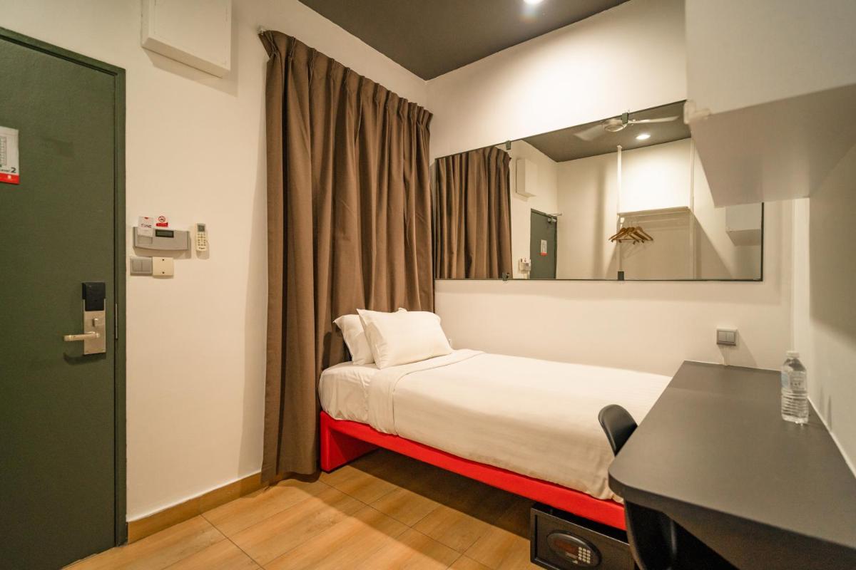 Tune Hotel KLIA Aeropolis (Airport Hotel) - Housity
