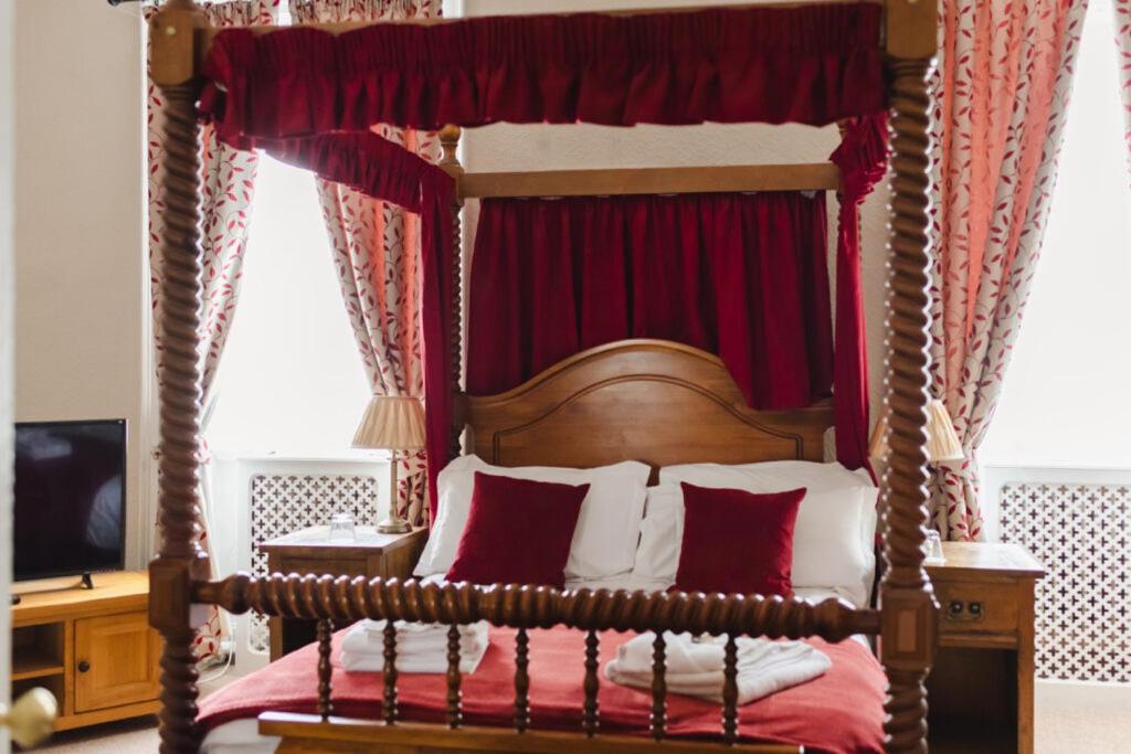 The Greyhound Hotel Cromford - Housity
