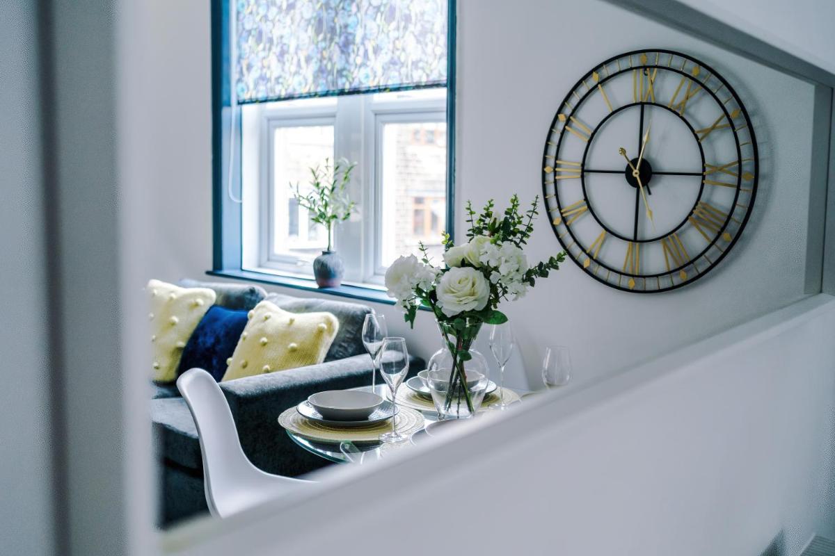 River Street Retreat - Housity