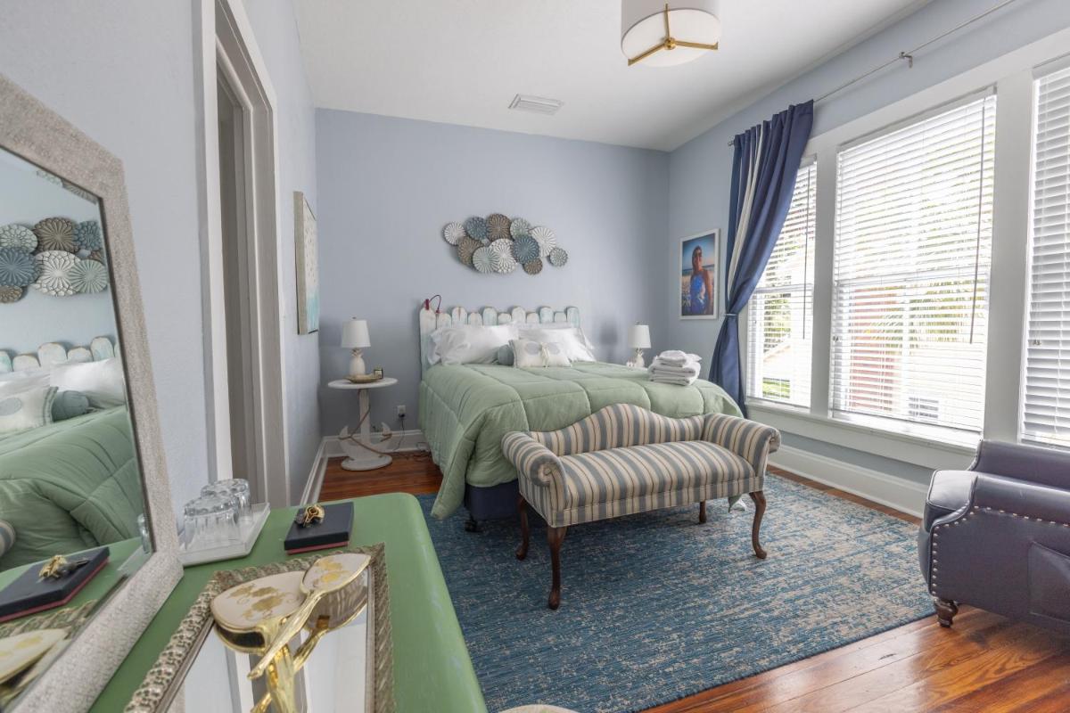 The Abbey House - Housity