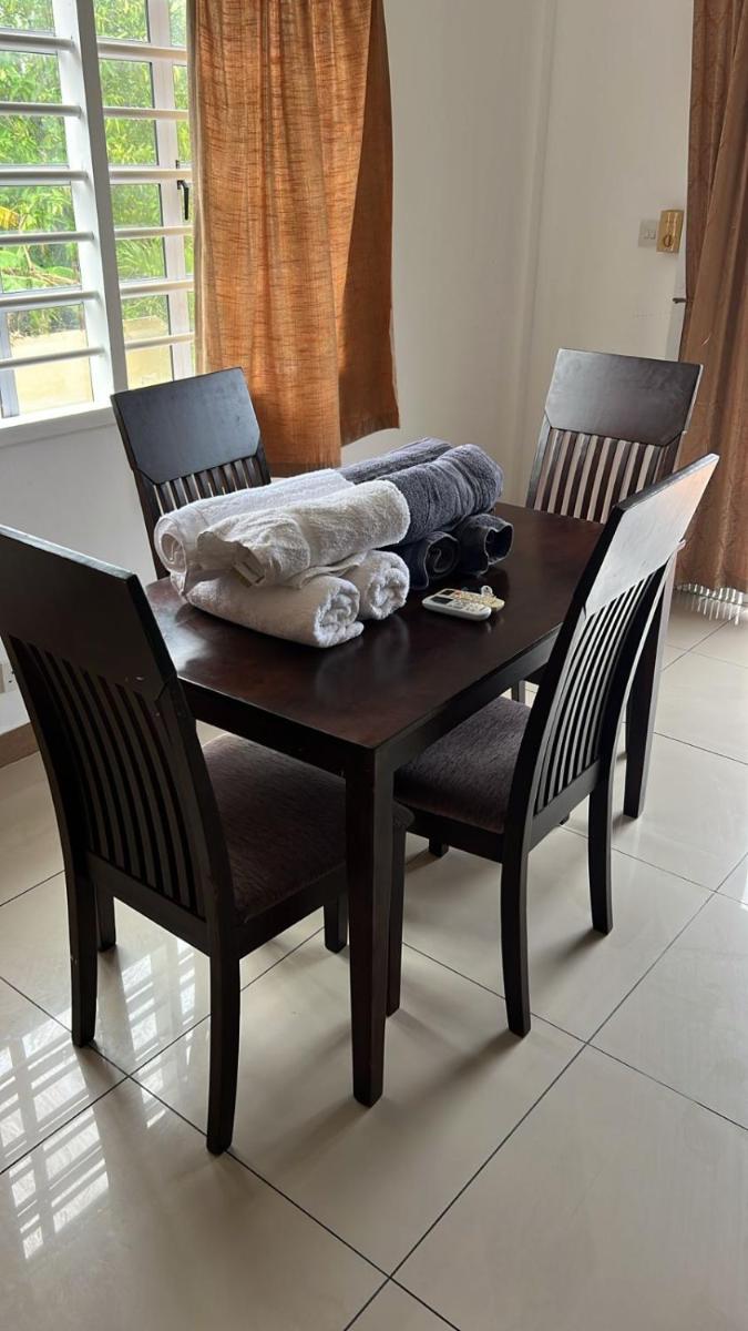 Palmont Commercial Self-Catering Apartments - Beau Vallon - Hizvo
