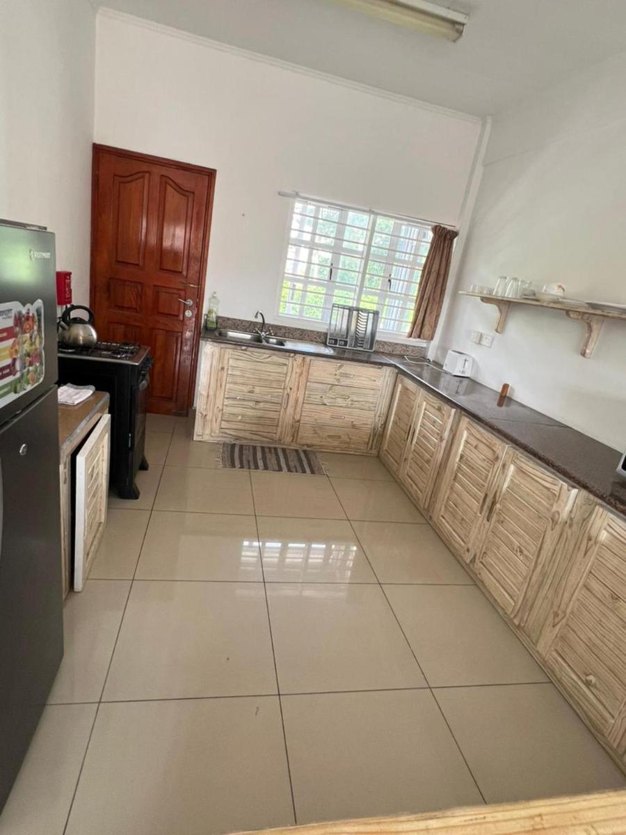 Palmont Commercial Self-Catering Apartments - Beau Vallon - Hizvo