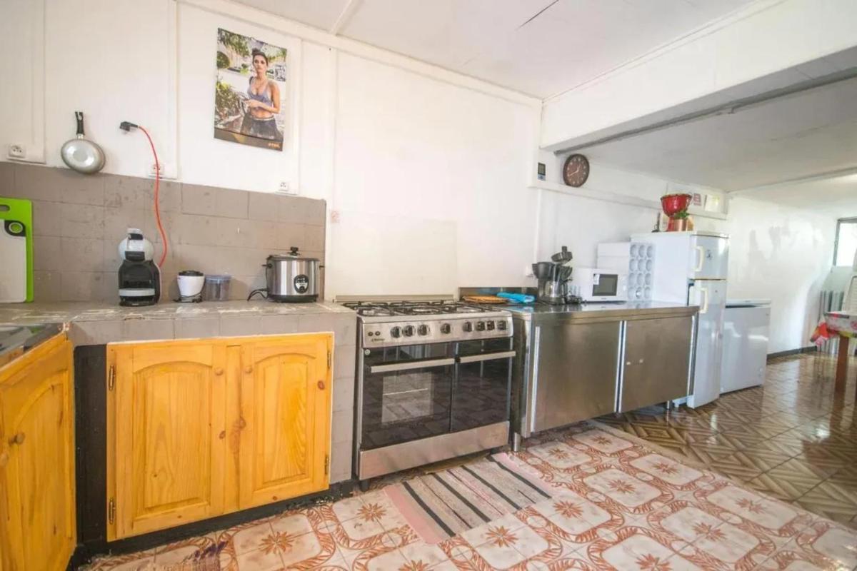 Maison charmante a Cilaos avec vue sur la montagne cheminee - Housity