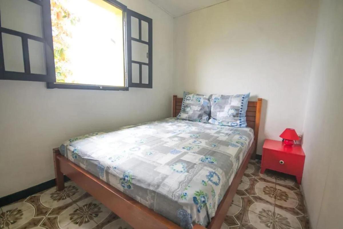 Maison charmante a Cilaos avec vue sur la montagne cheminee - Housity