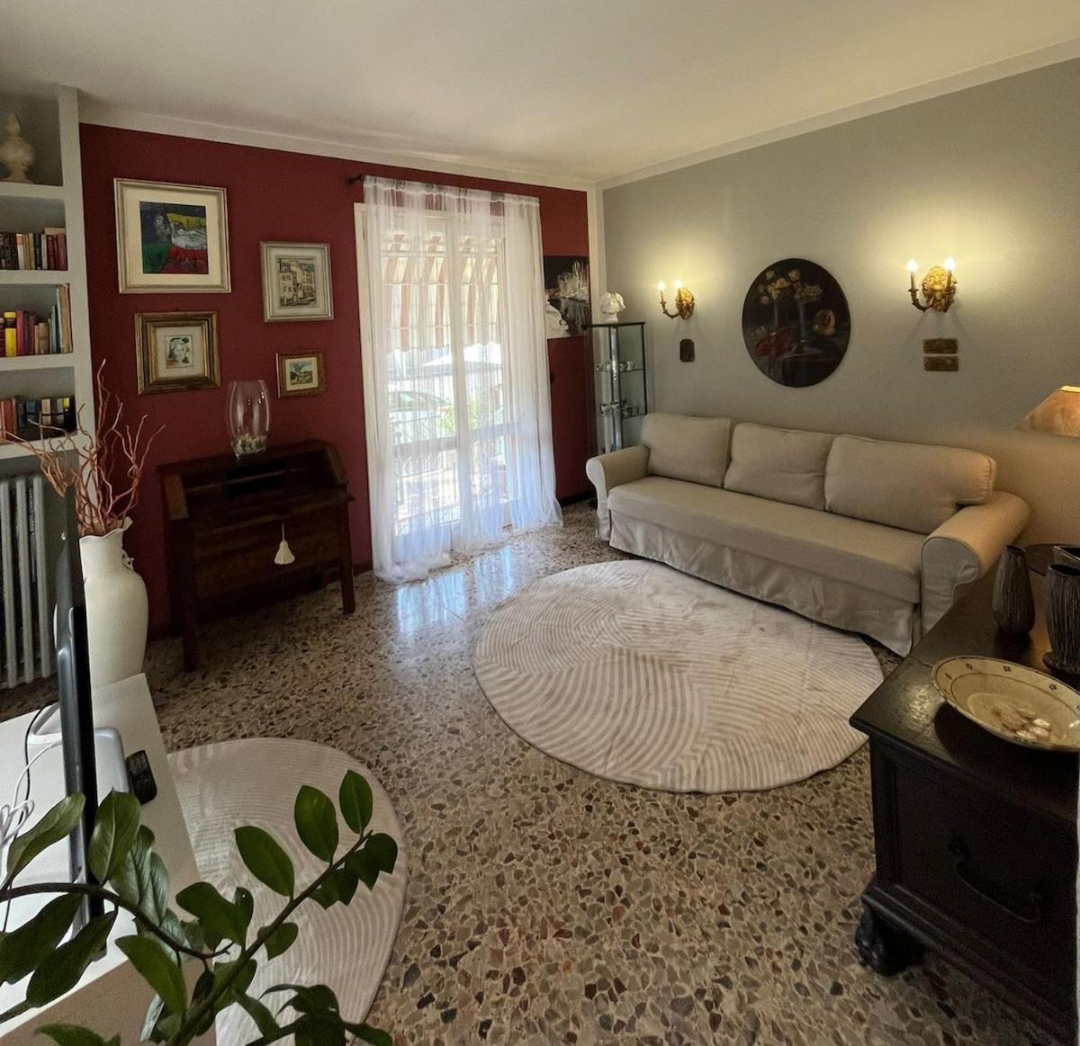 Homecoming apartment - Housity