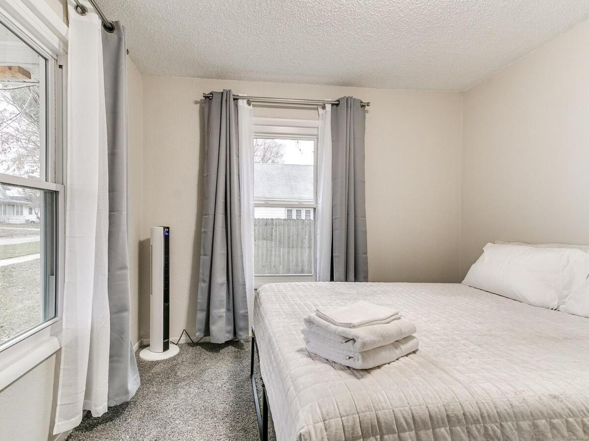 Cozy House Near Iowa State Fairgrounds! - Housity