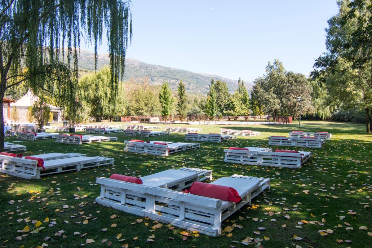 Jardín al aire libre en Hotel Balneario Valle del Jerte