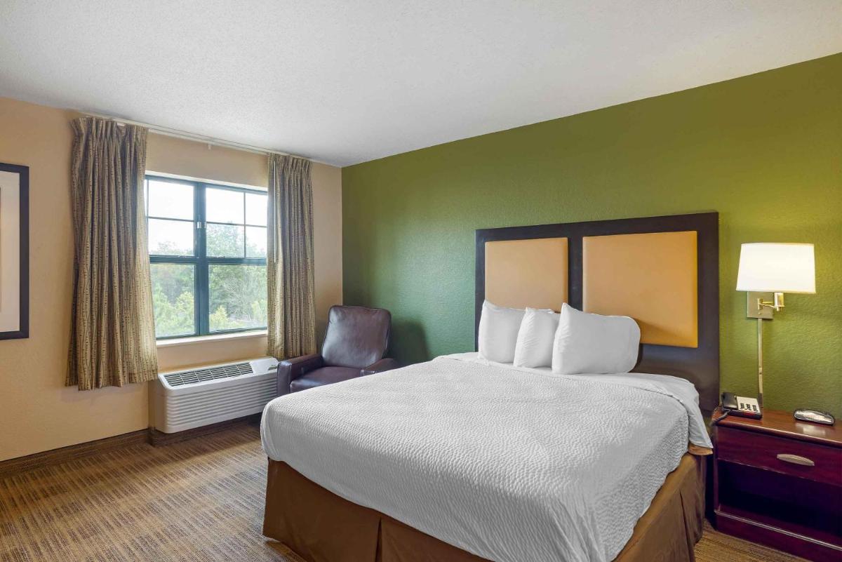 Extended Stay America Suites - Philadelphia - Mt Laurel - Crawford Place - Housity