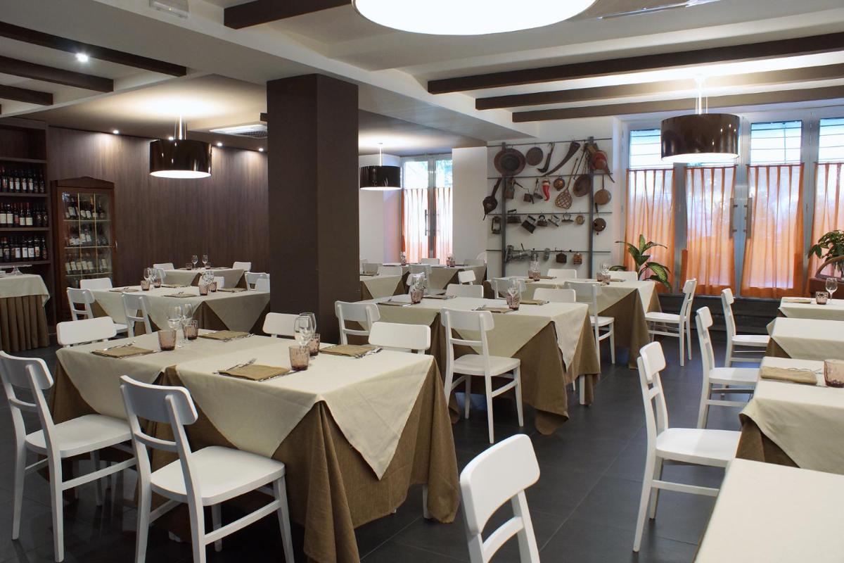 Hotel Leopardi - Housity