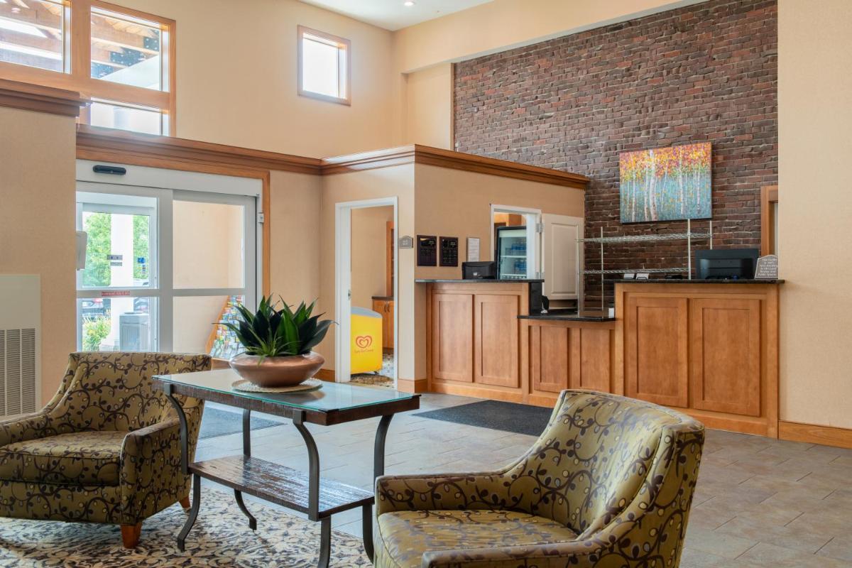White River Inn & Suites - Housity
