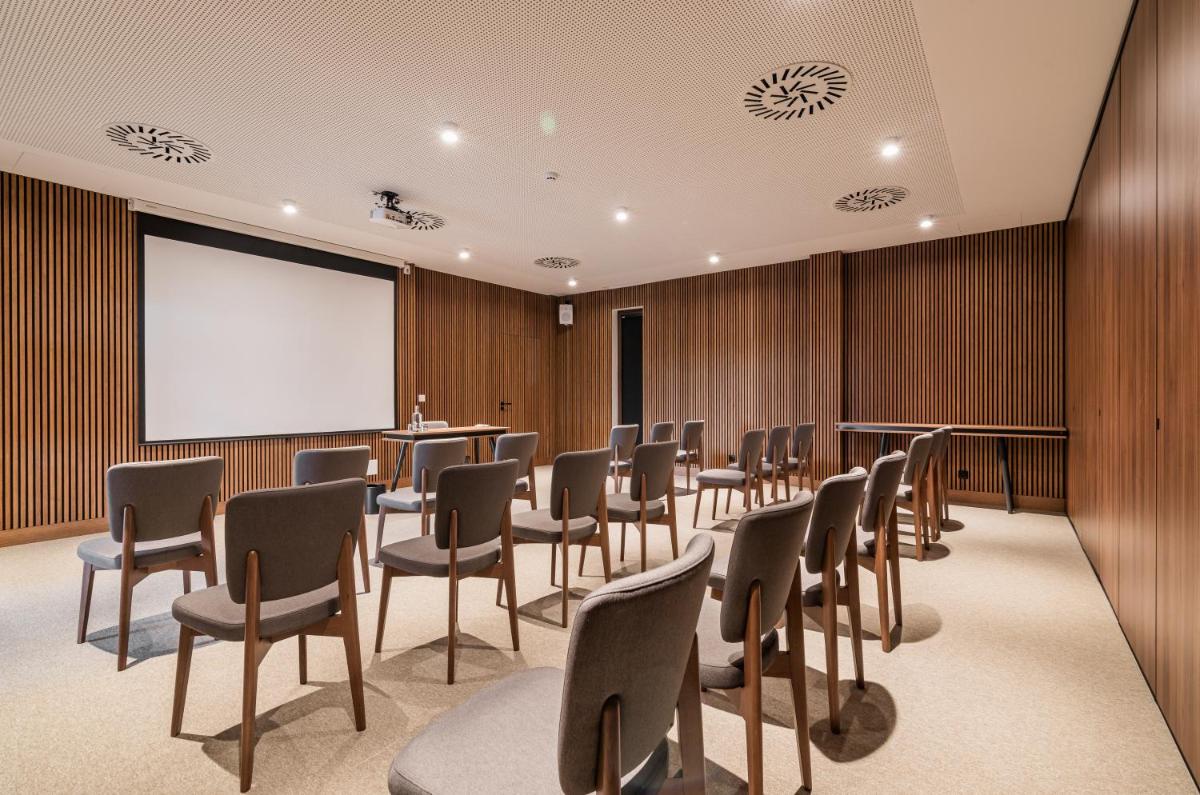 A área empresarial e/ ou a sala de conferências de Haven Nature Hotel & Villas