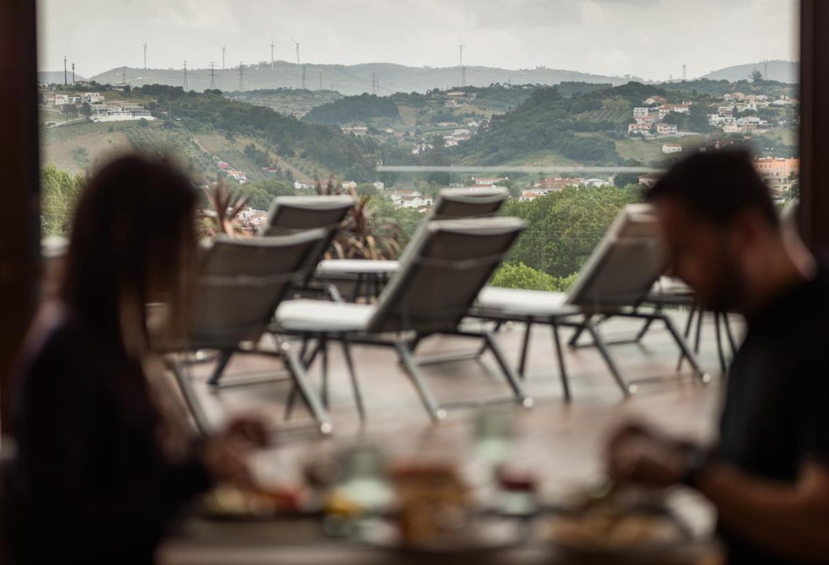 Uma vista geral da montanha ou uma vista da montanha a partir do hotel