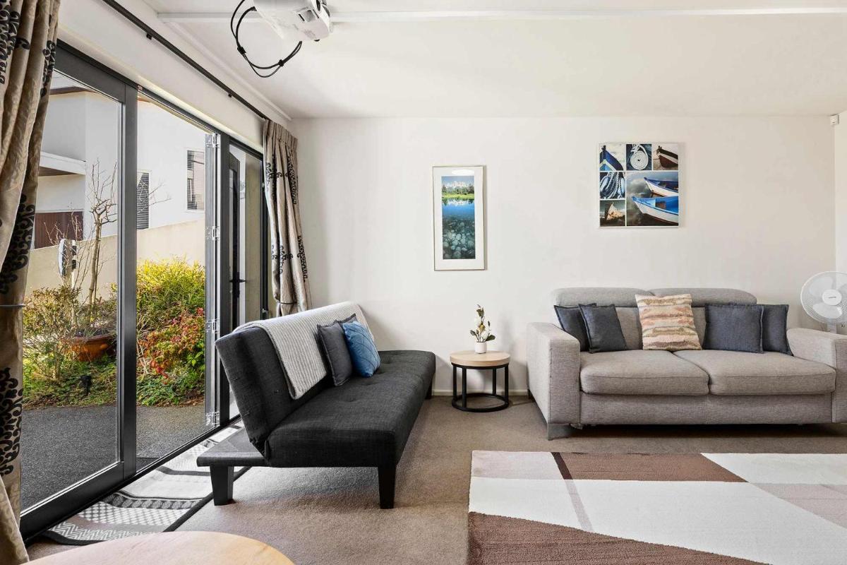 Studio 28 - Housity