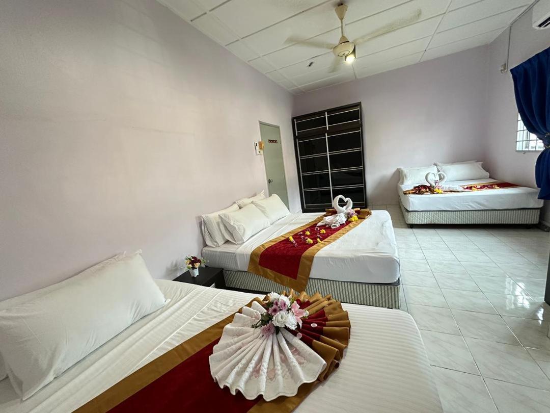 BUKIT INDAH HOMESTAY - Housity