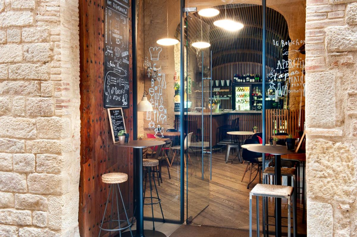 Un restaurante o sitio para comer en Mercer Hotel Barcelona