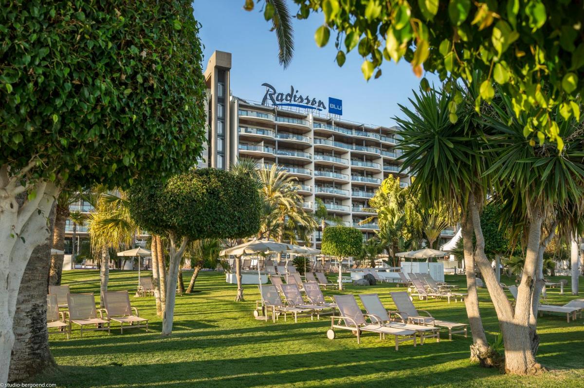 Jardín al aire libre en Radisson Blu Resort Gran Canaria