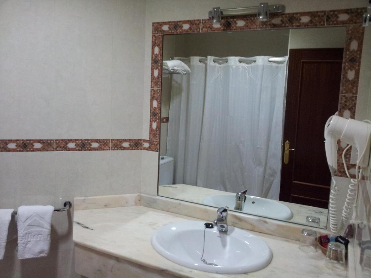 Un baño de Hotel San Millán