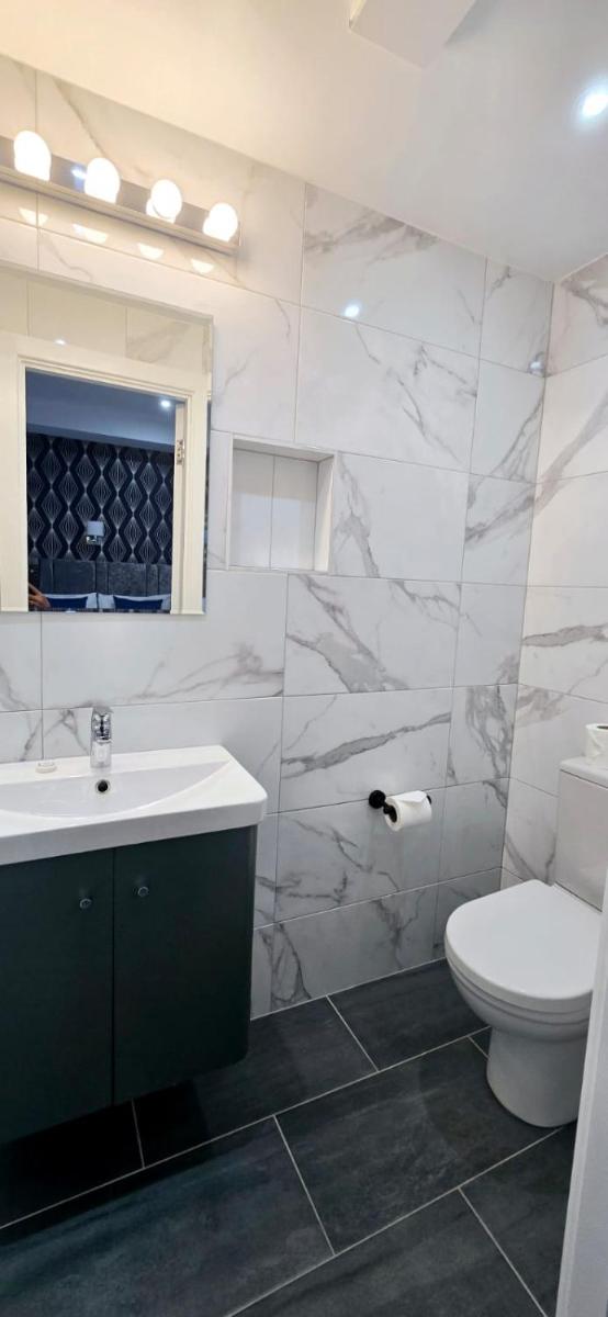 George Hotel - Housity