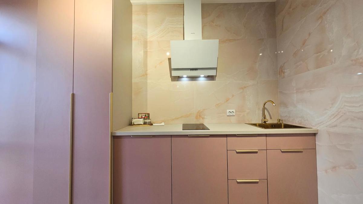 Soft Pink Apartment - Housity