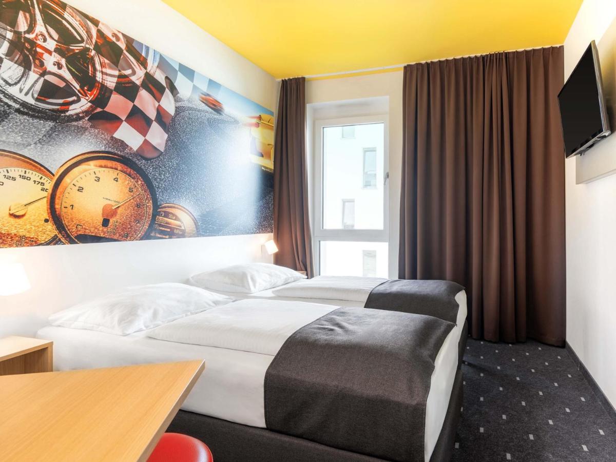 B&B Hotel Stuttgart-Zuffenhausen - Housity