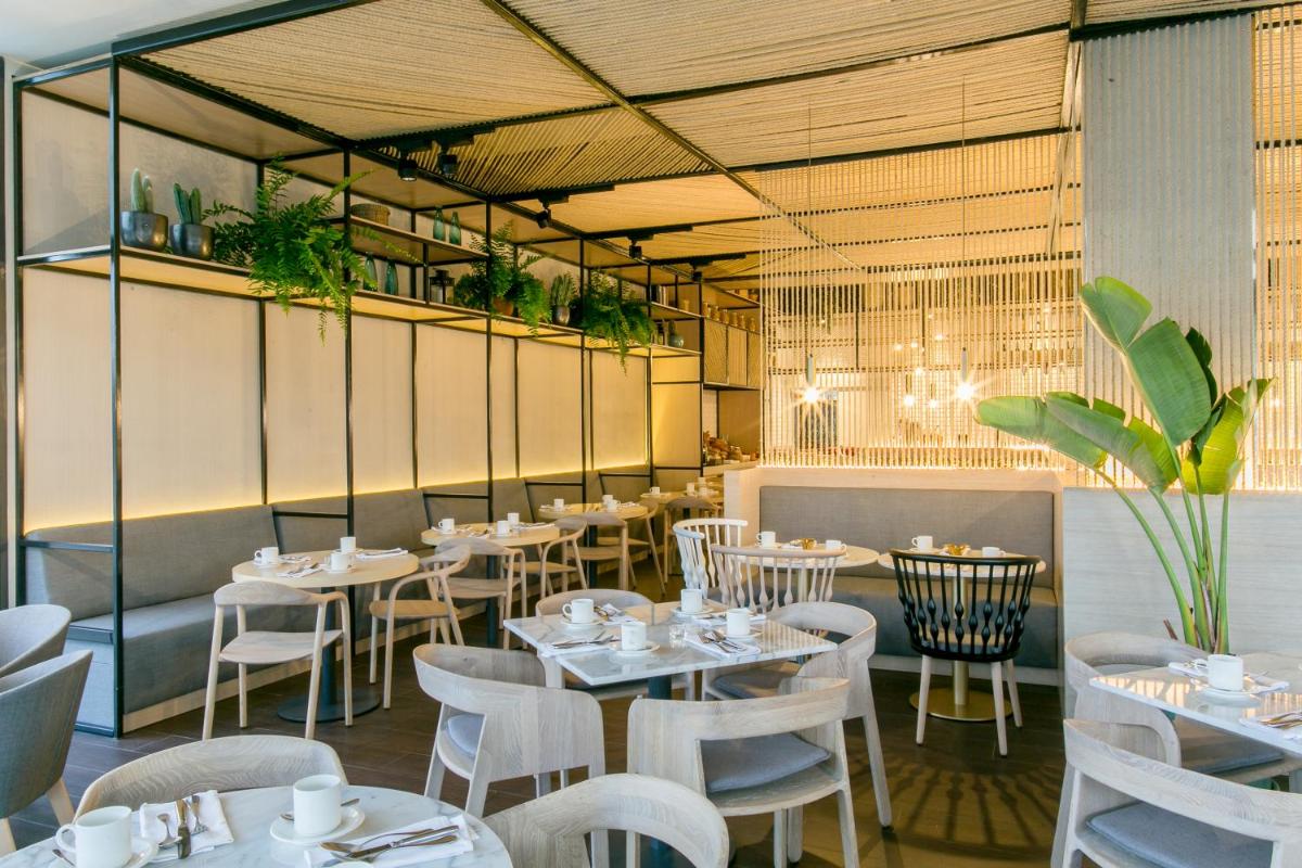 Un restaurante o sitio para comer en Radisson Blu Resort Gran Canaria