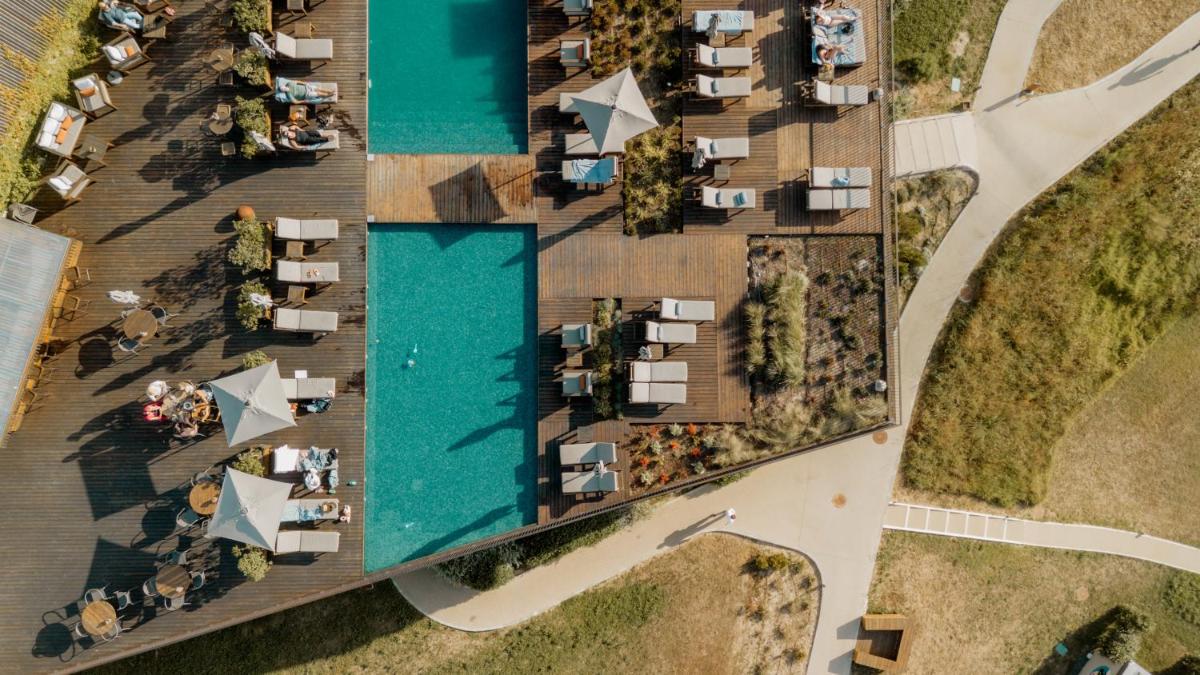 A piscina em ou perto de Immerso Hotel, a Member of Design Hotels