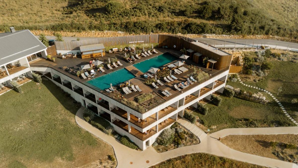 A piscina em ou perto de Immerso Hotel, a Member of Design Hotels