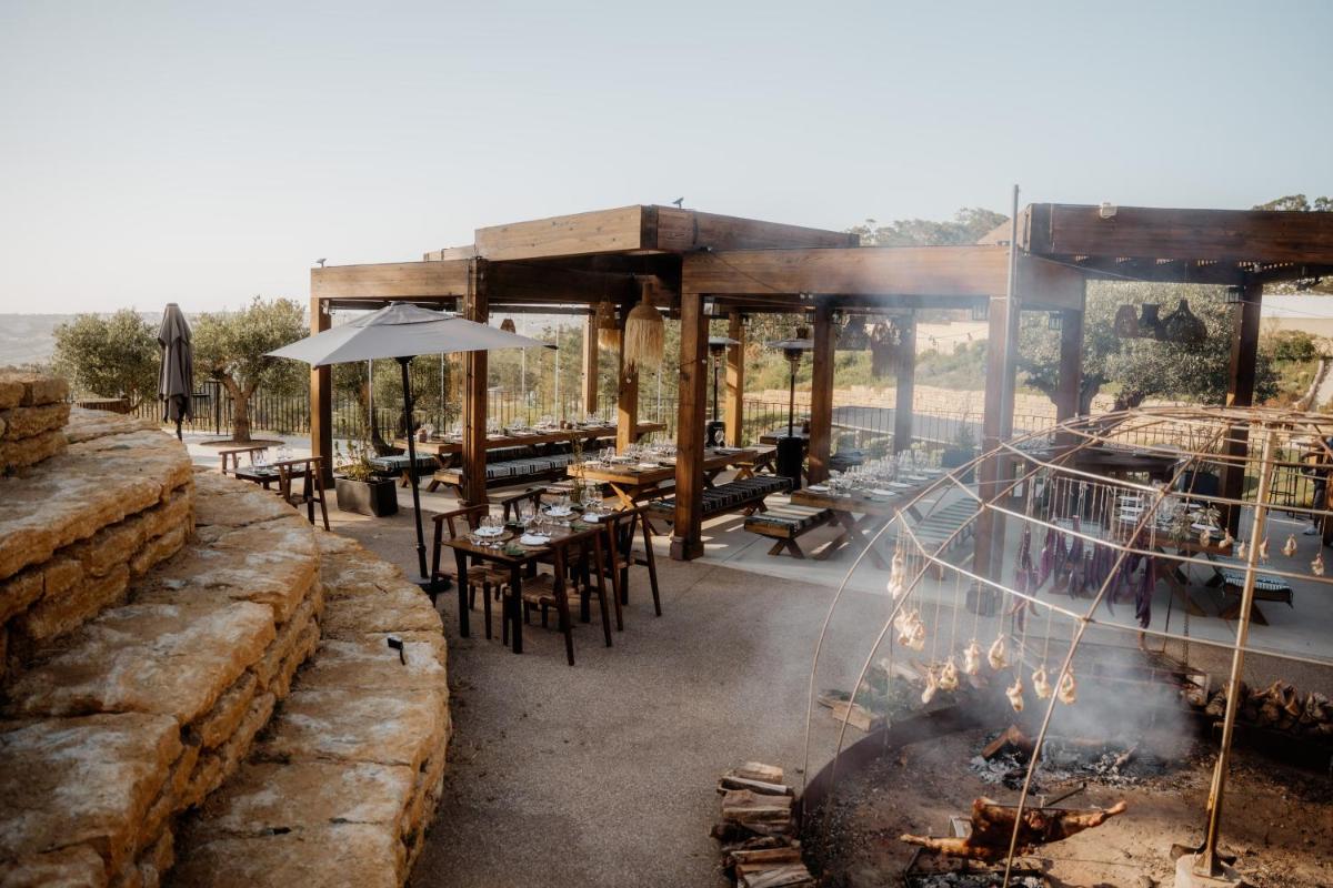 Um restaurante ou outro lugar para comer em Immerso Hotel, a Member of Design Hotels