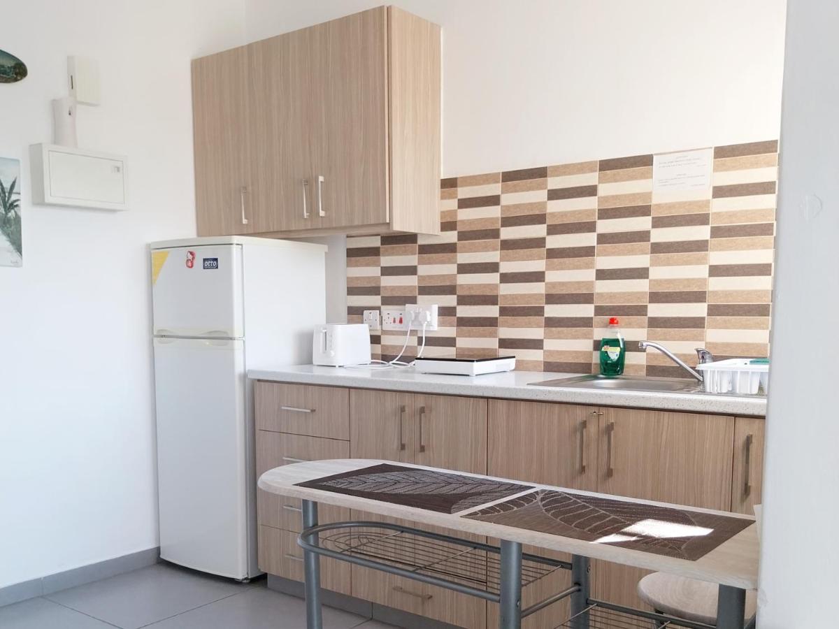 Mikis Studio Type Aprt. - Hizvo