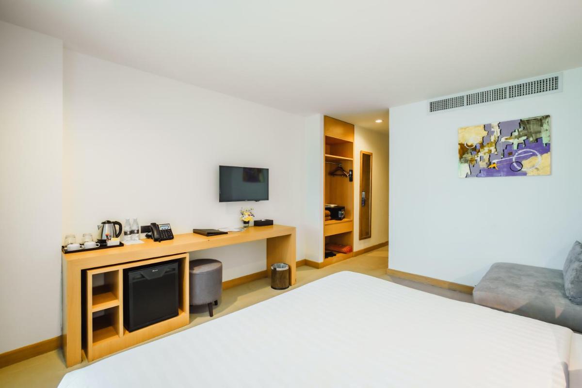 The Lunar Patong - Housity