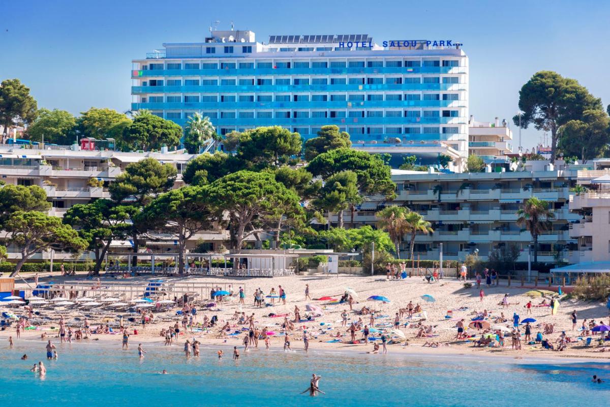 Playa de o cerca de este hotel