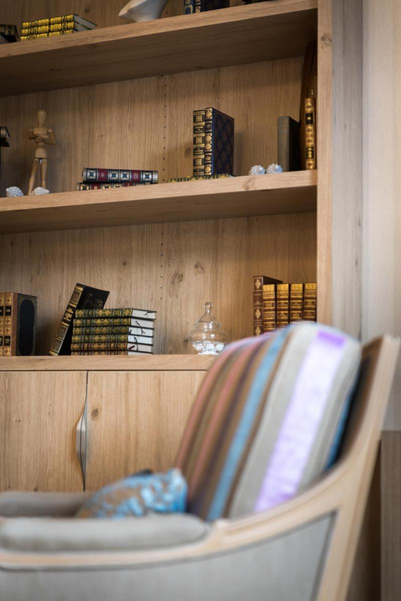 Coin salon dans l'établissement Hôtel Le Rive Droite & SPA