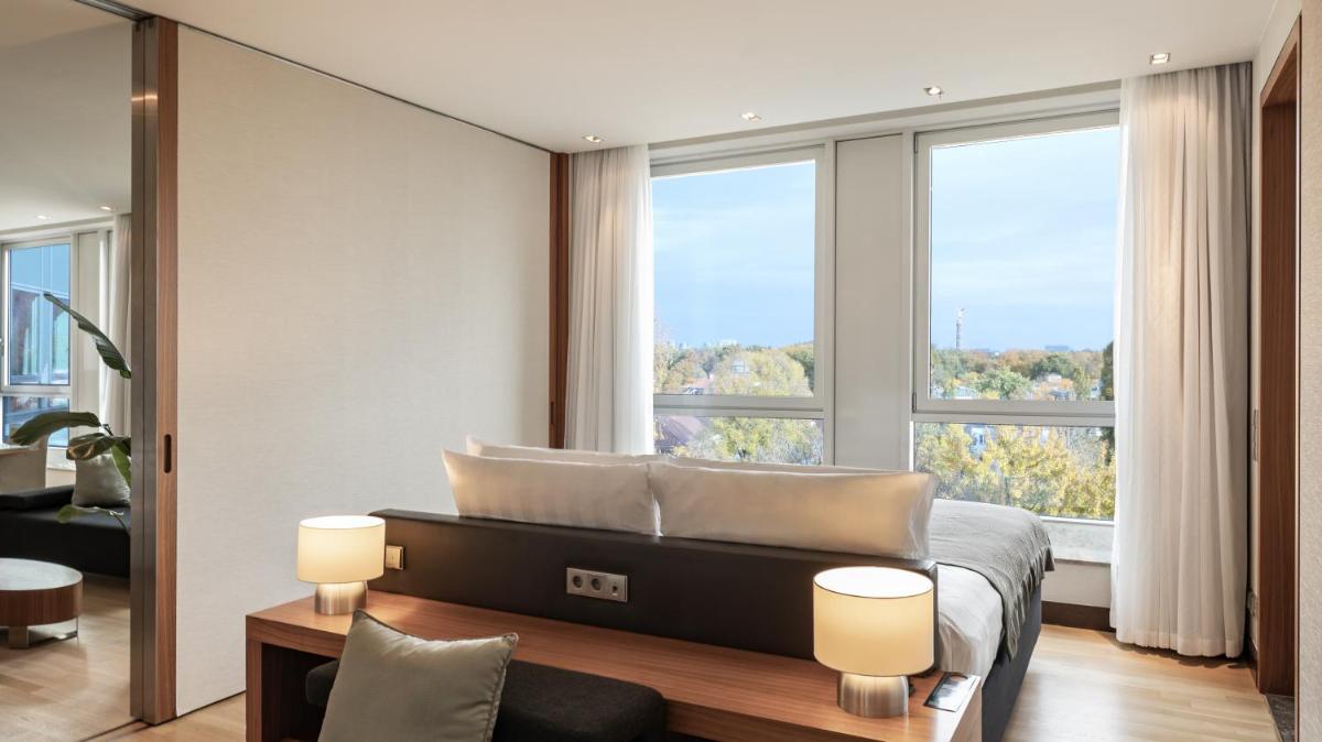 Ein Sitzbereich in der Unterkunft InterContinental Berlin by IHG