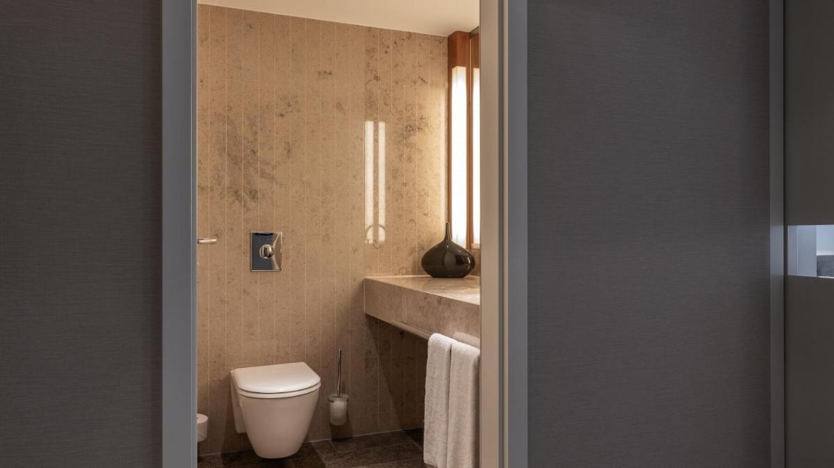 Ein Badezimmer in der Unterkunft InterContinental Berlin by IHG