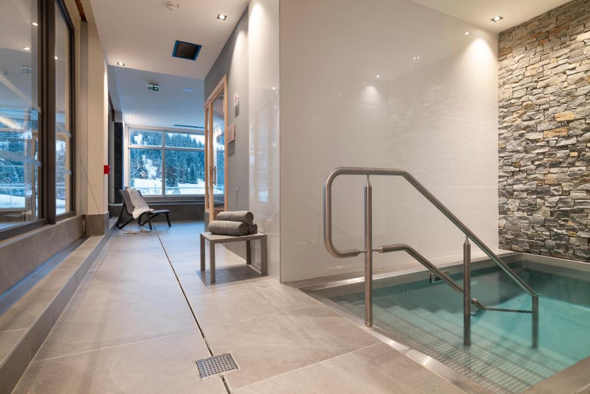 Piscine de l'établissement MGM Hôtels & Résidences - Hôtel Alhéna ou située à proximité