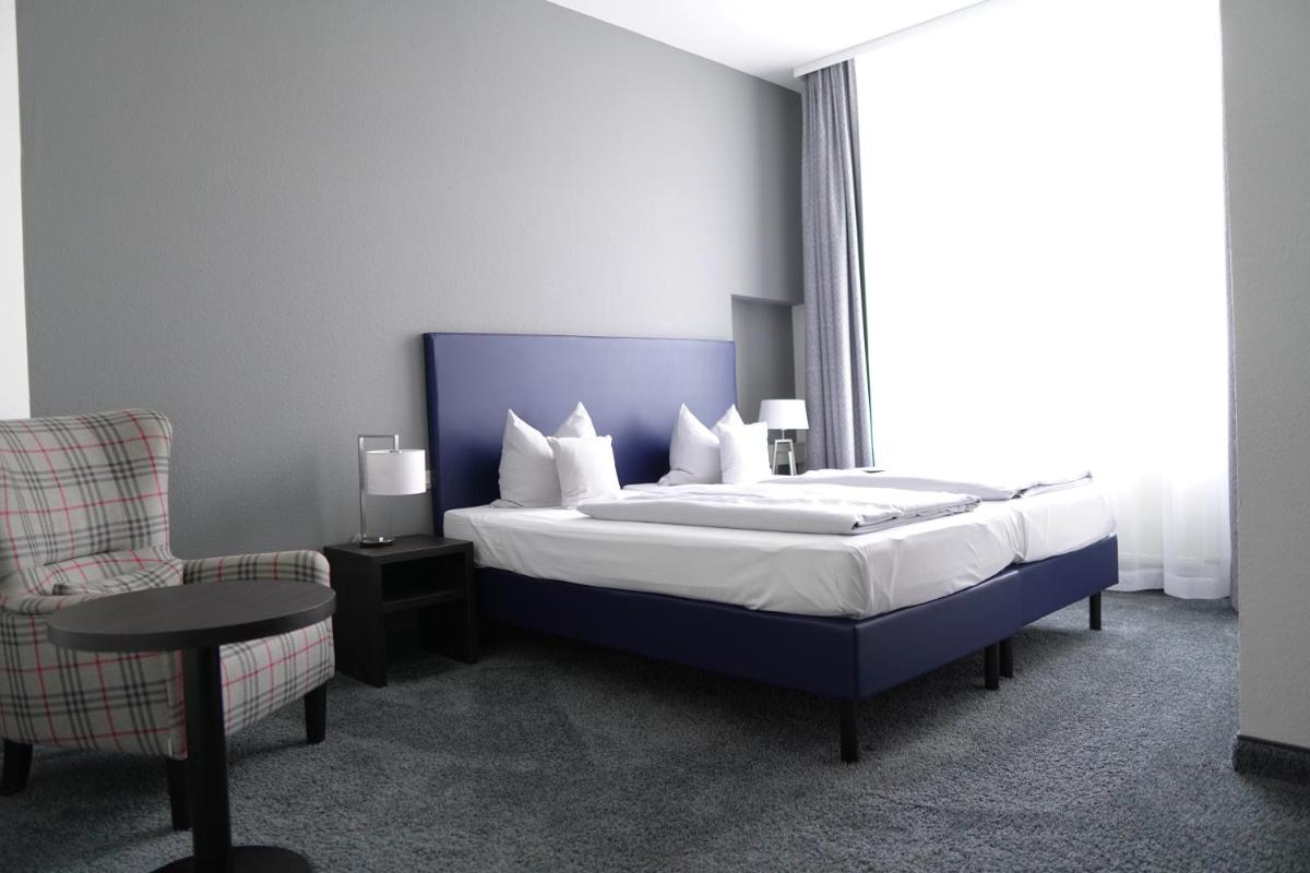 B&amp;K Hotels - Housity