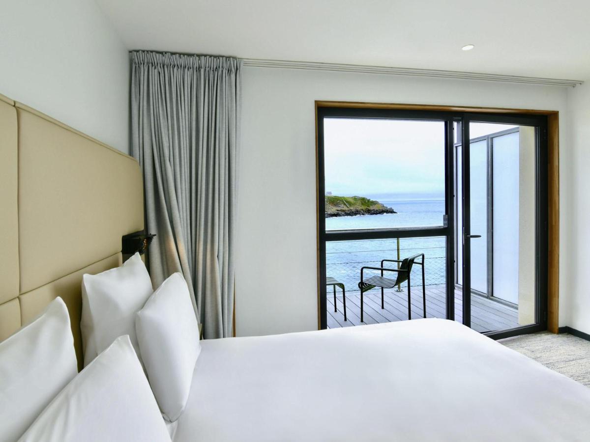 Un ou plusieurs lits dans un hébergement de l'établissement Sainte-Barbe Hotel & Spa Le Conquet - MGallery Collection