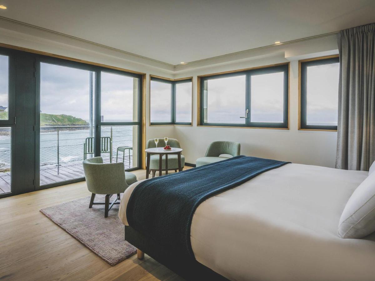 Un ou plusieurs lits dans un hébergement de l'établissement Sainte-Barbe Hotel & Spa Le Conquet - MGallery Collection