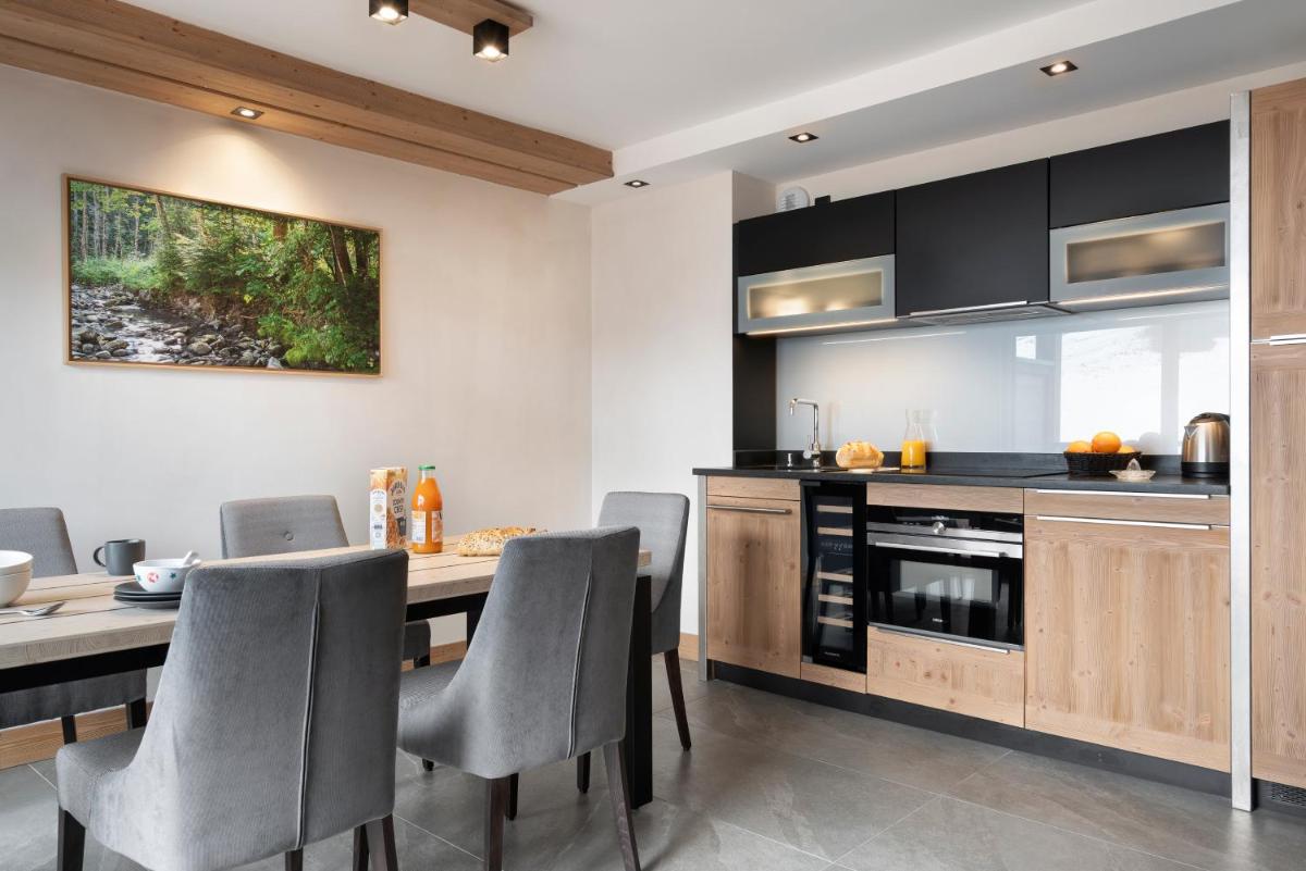 Cuisine ou kitchenette dans l'établissement MGM Hôtels & Résidences - Résidence Le Hameau de l'Ours