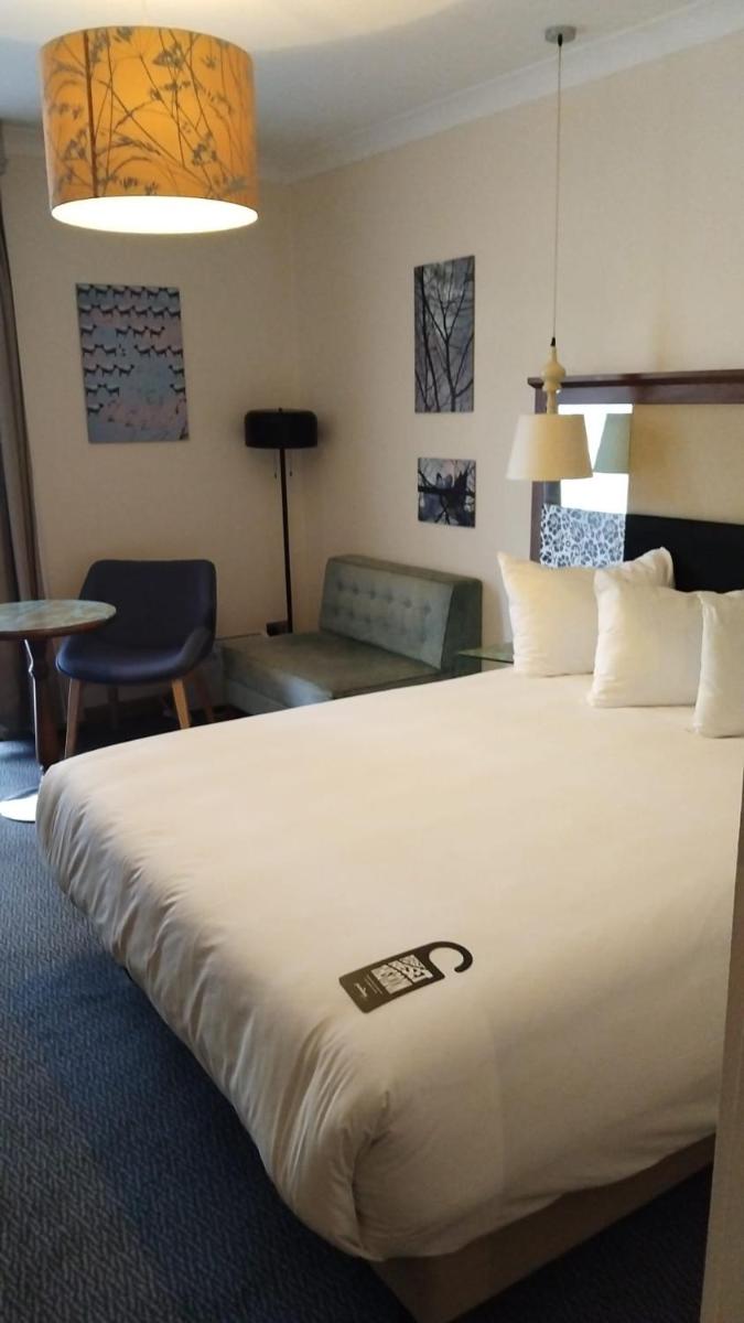London Thames Lodge by Dancenter near Thorpe Park - Housity
