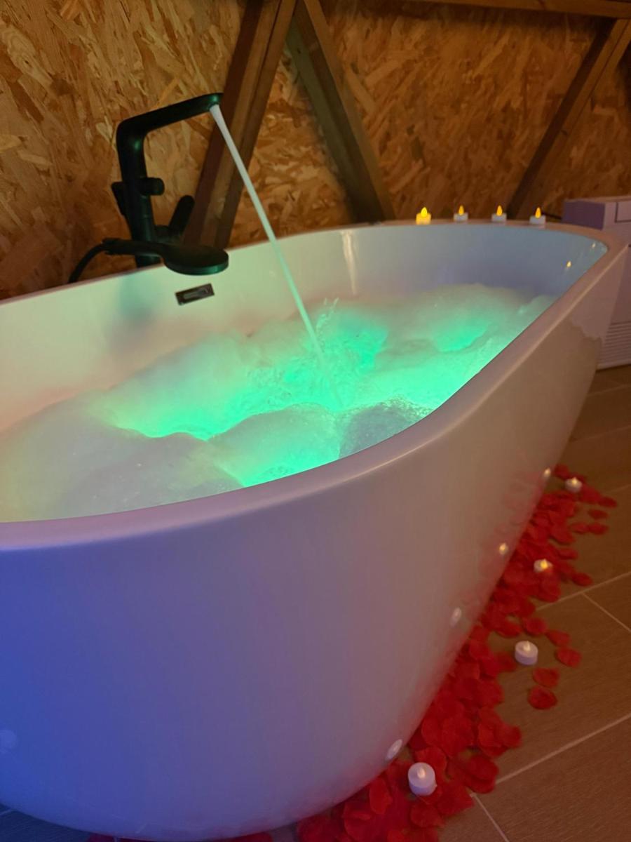 El Molí Glamping Escapada Romántica - Housity