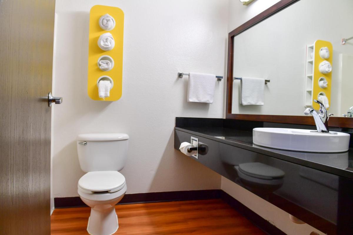 Motel 6-Lincoln, NE - Housity