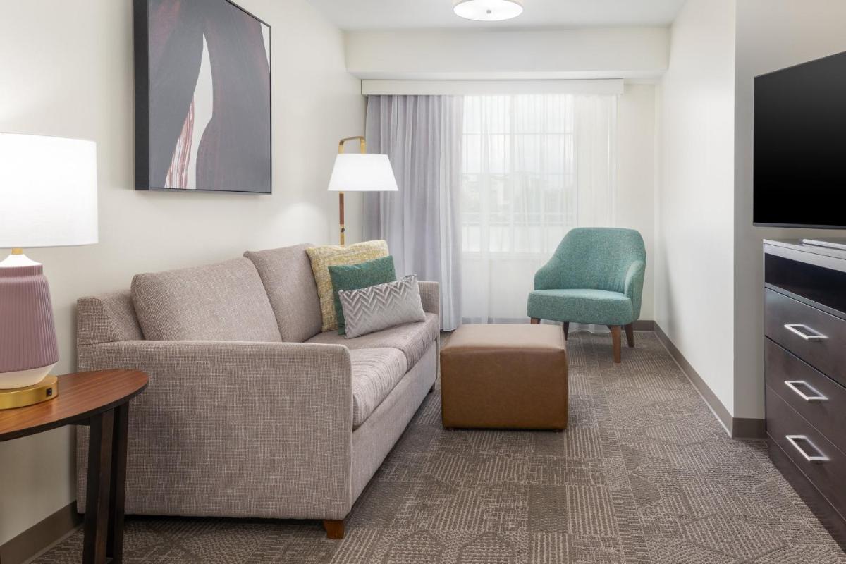 Staybridge Suites Denver - Central Park by IHG - Housity