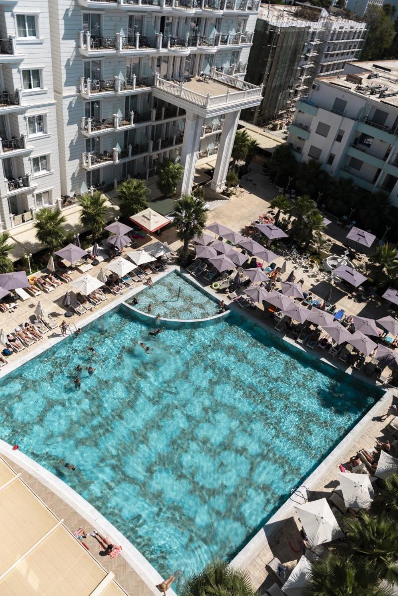 Hotel Amelia Mare - Housity