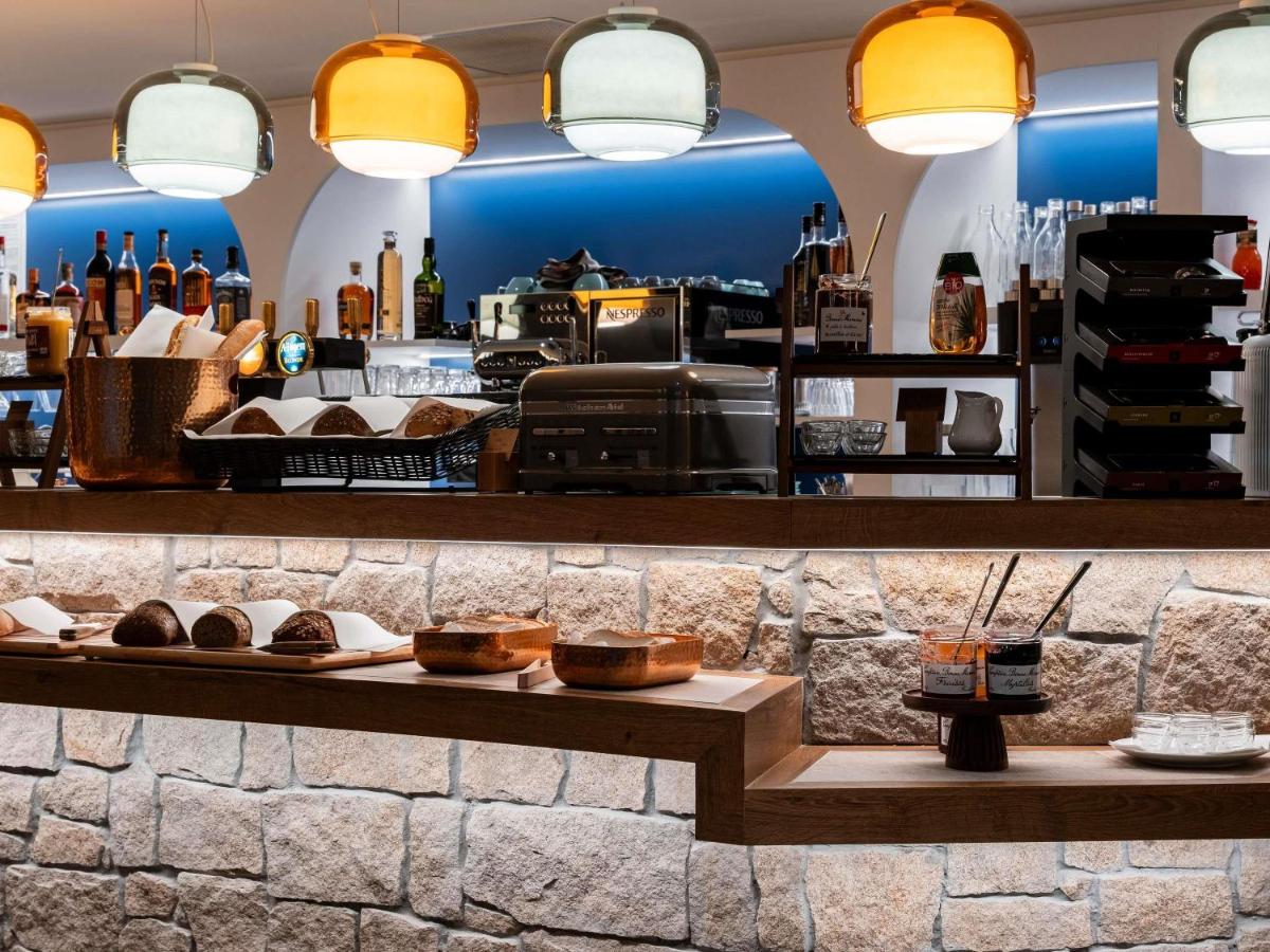 Nourriture dans l'hôtel ou à proximité