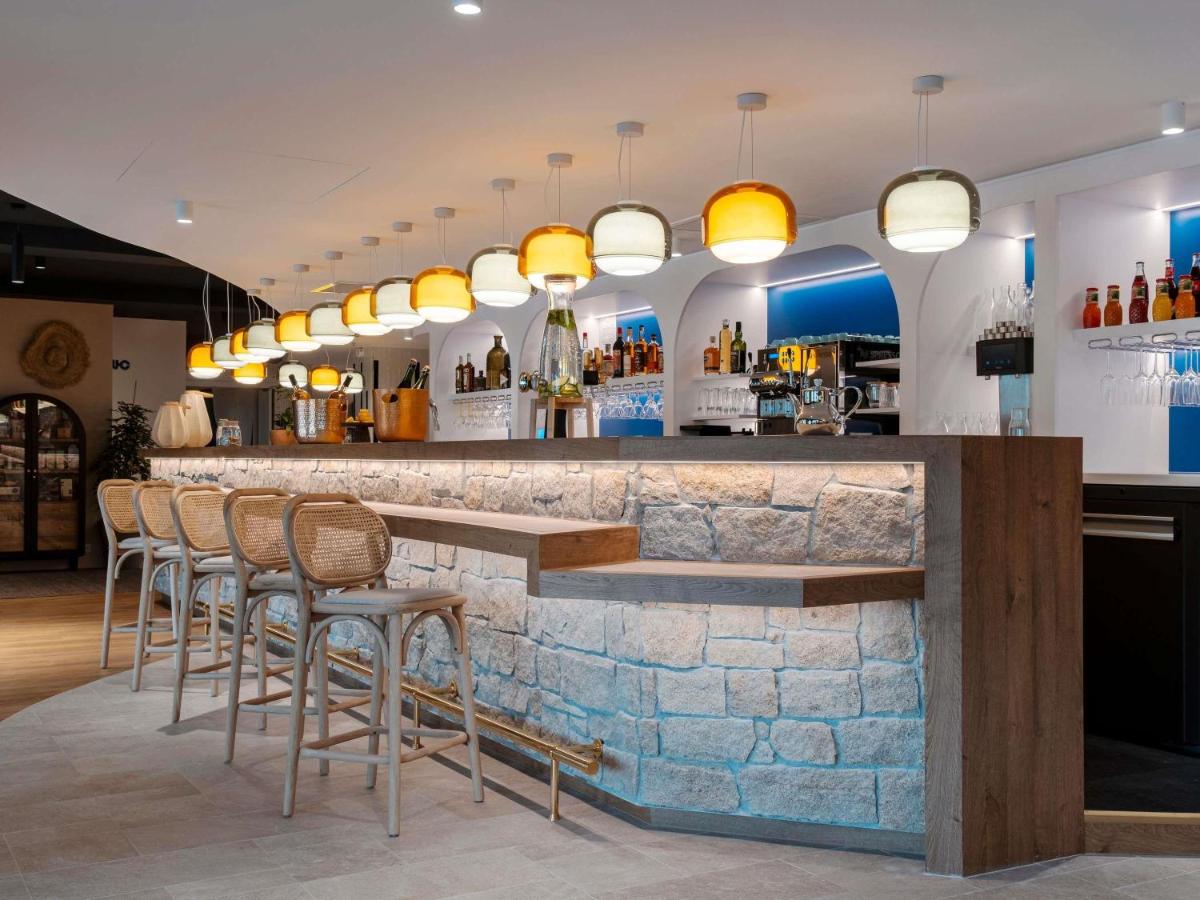 Salon ou bar de l'établissement Mercure Quiberon Hotel