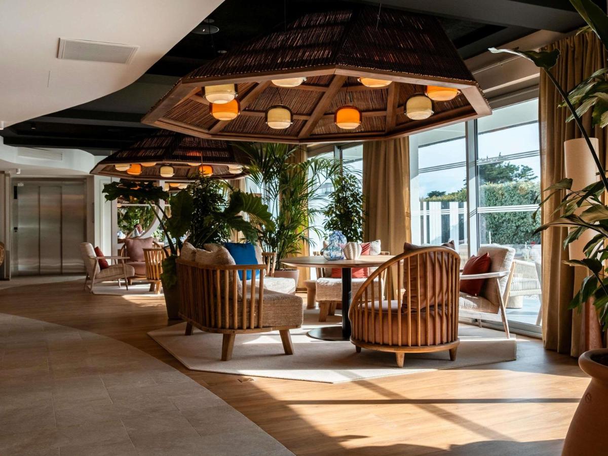Coin salon dans l'établissement Mercure Quiberon Hotel