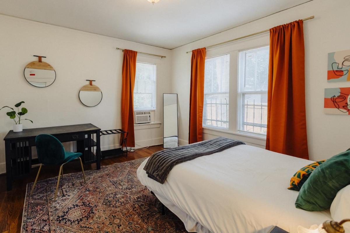 Historic Revival 2BR Midtown Memphis Fast Wifi Free Parking Yes Pets - Housity